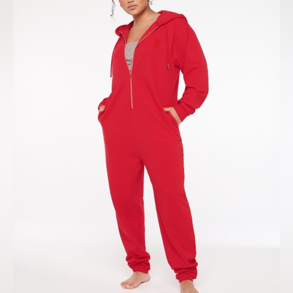 Women’s S Savage X Fenty Goji Berry Red FOREVER SAVAGE HOODED ONESIE S 4 6